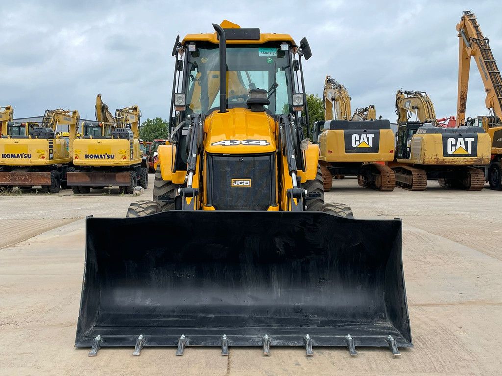 JCB 3DX