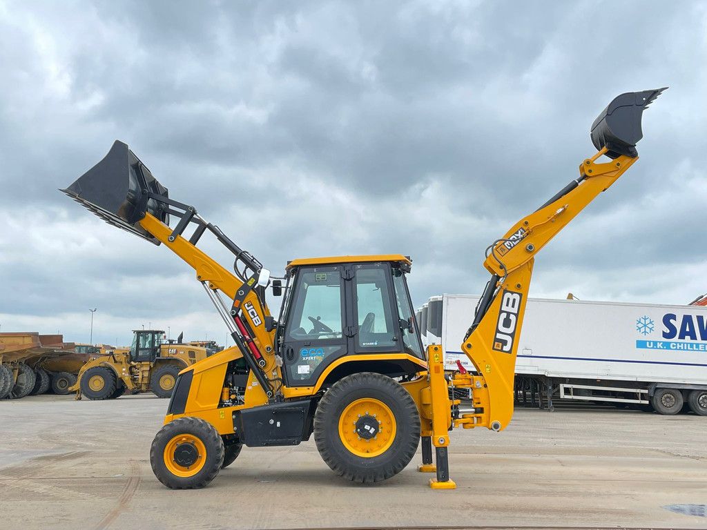 JCB 3DX