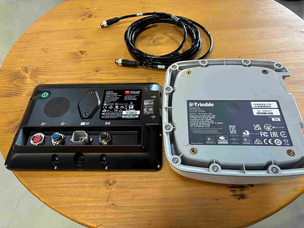 Trimble Divers XCN 1060 + NAV900