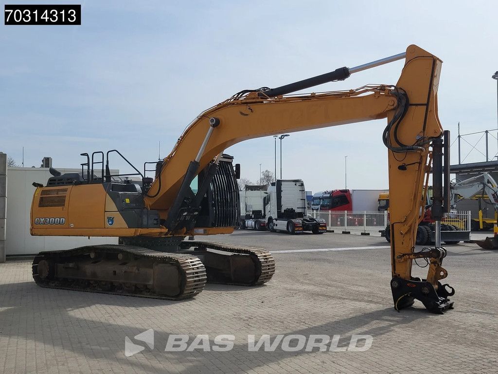 Case CX300 D