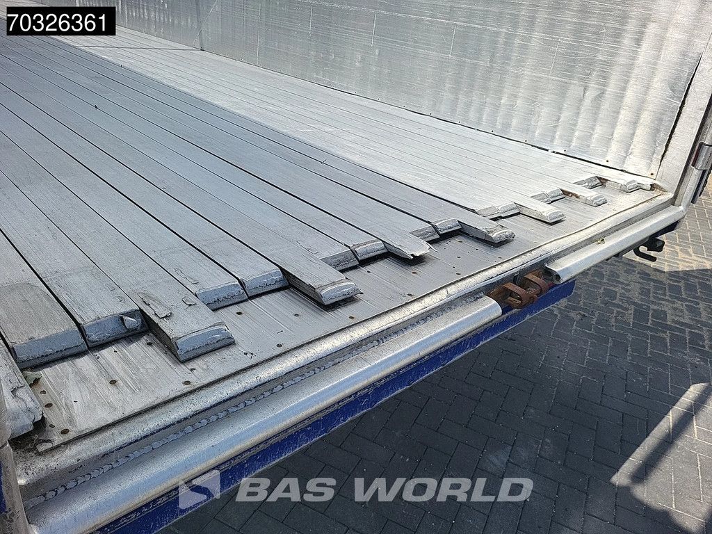 Knapen K100 3 axles Lift Axle 92m2