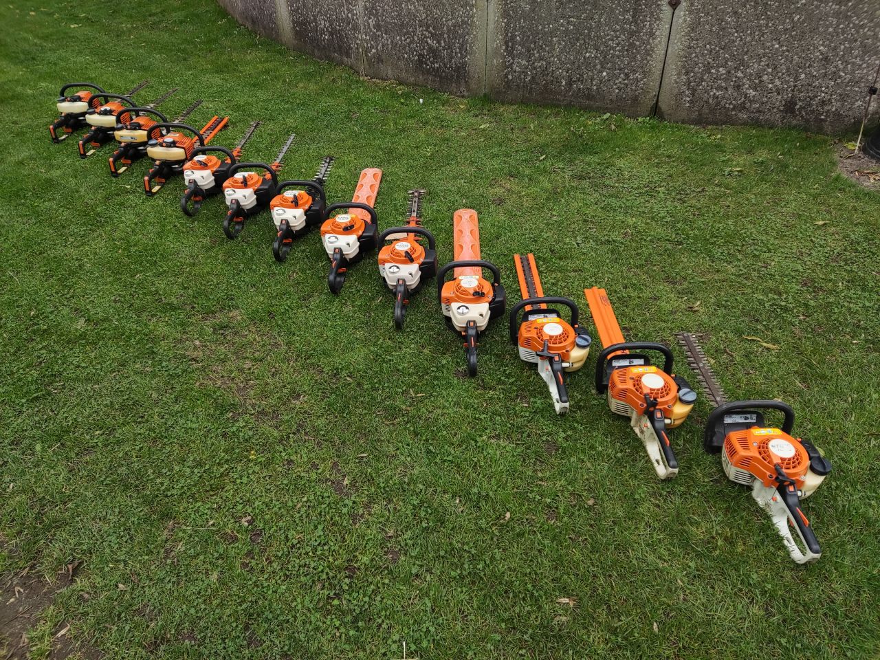 13 STIHL heggenscharen (typen HS45, HS80, HS81R en HS82R)