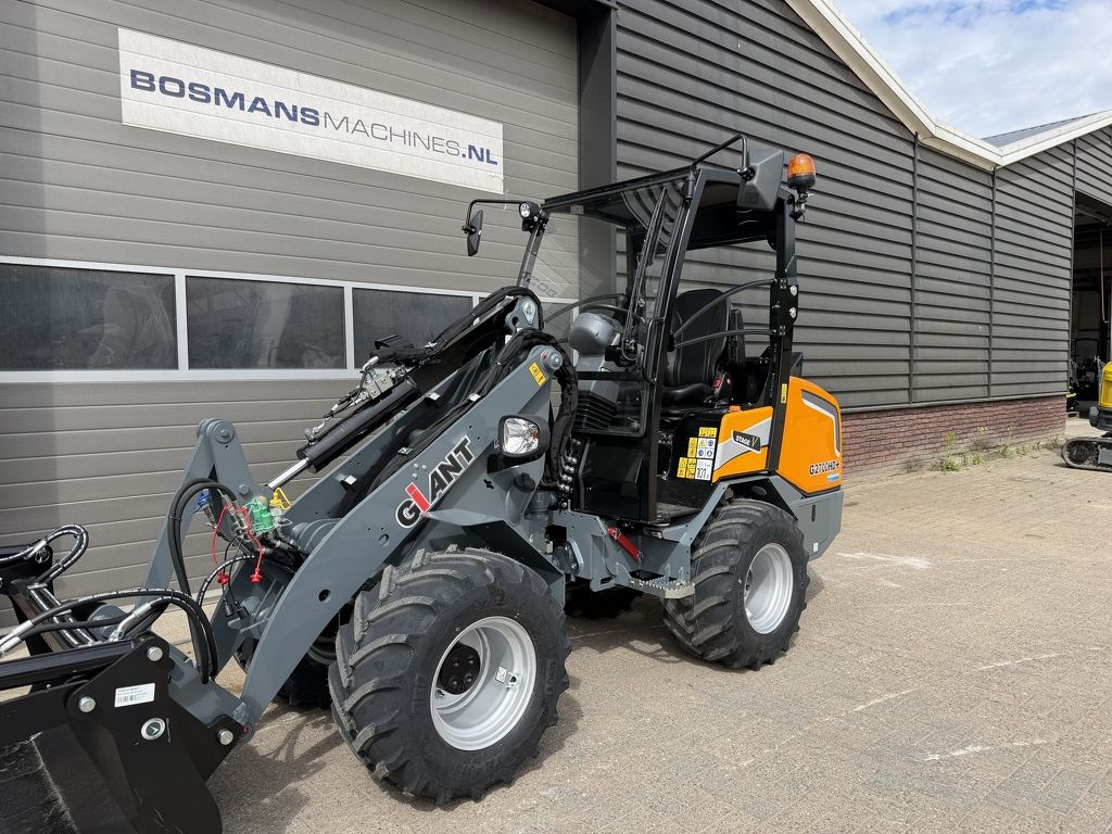 Giant G2700 HD+ minishovel NIEUW agri uitvoering