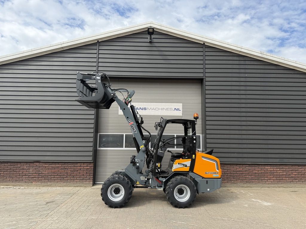 Giant G2700 HD+ minishovel NIEUW agri uitvoering