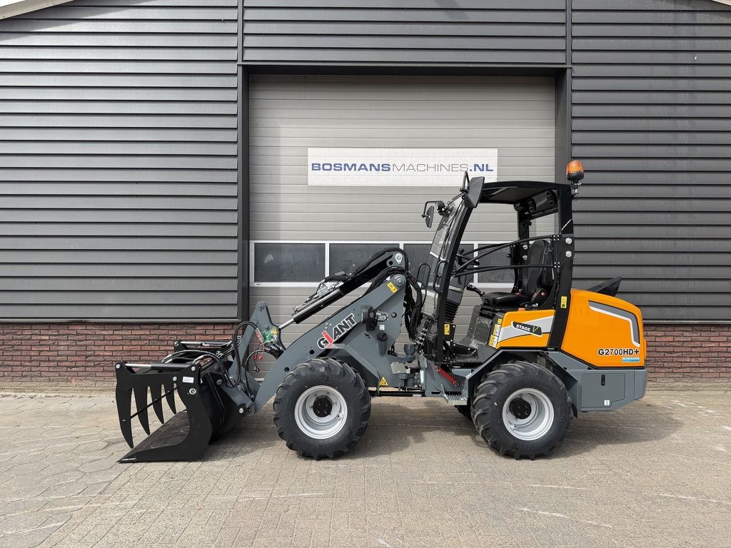 Giant G2700 HD+ minishovel NIEUW agri uitvoering