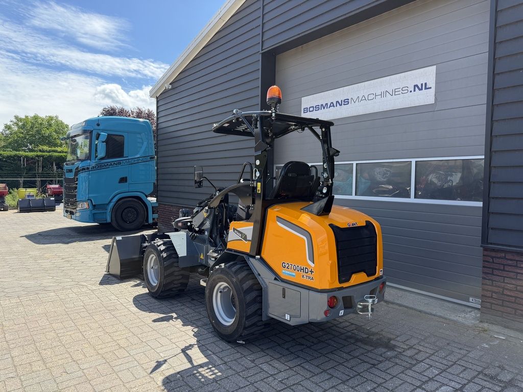 Giant G2700 X-TRA HD+ minishovel NIEUW skid banden €695 LEASE