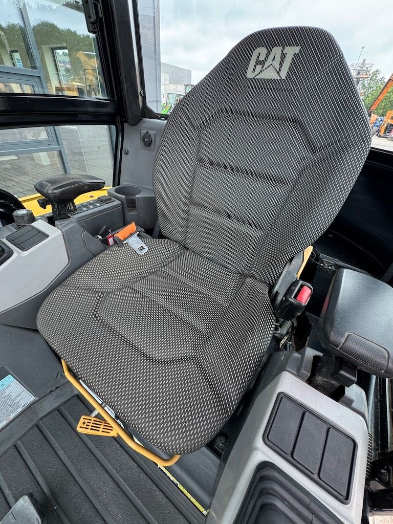 CAT 302.7 CR A/C