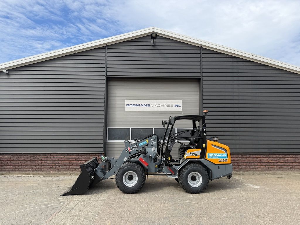 Giant TE HUUR Giant G3500 3.5 T shovel / kniklader / minishovel / wiellader