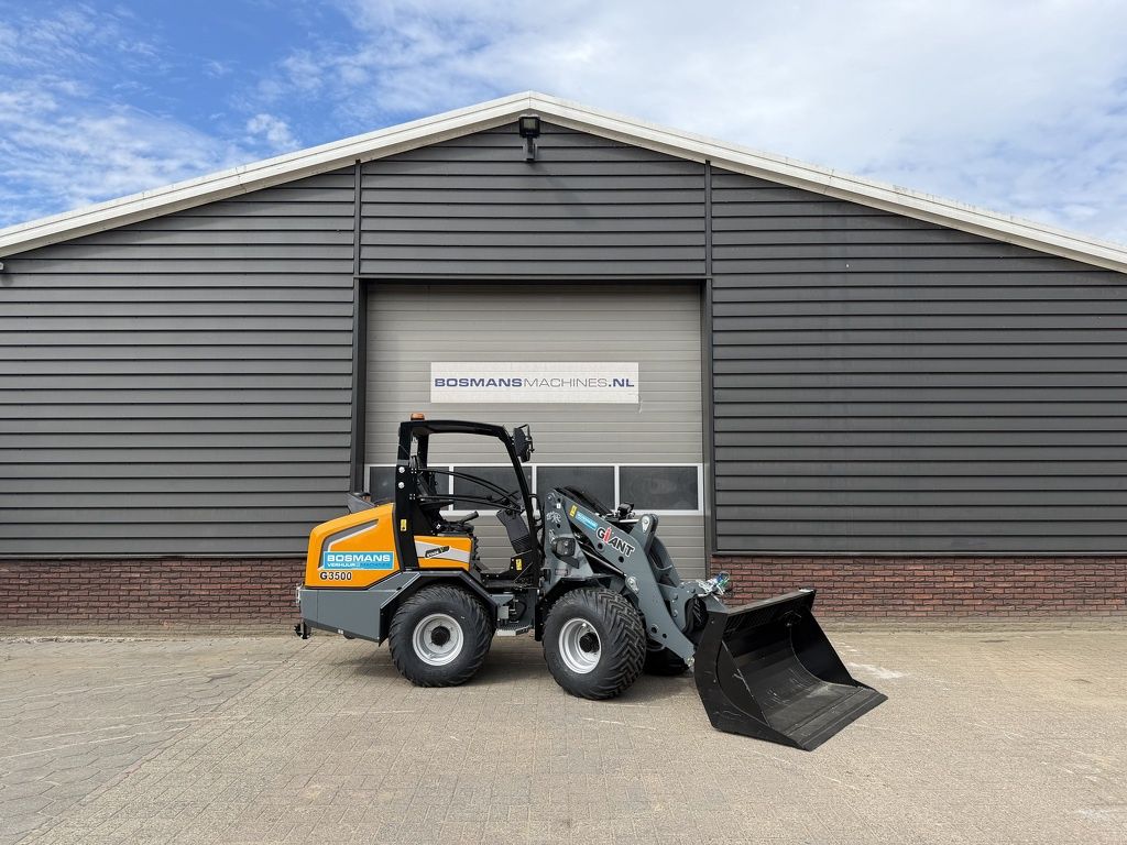 Giant TE HUUR Giant G3500 3.5 T shovel / kniklader / minishovel / wiellader