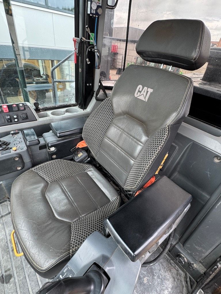 CAT 980M