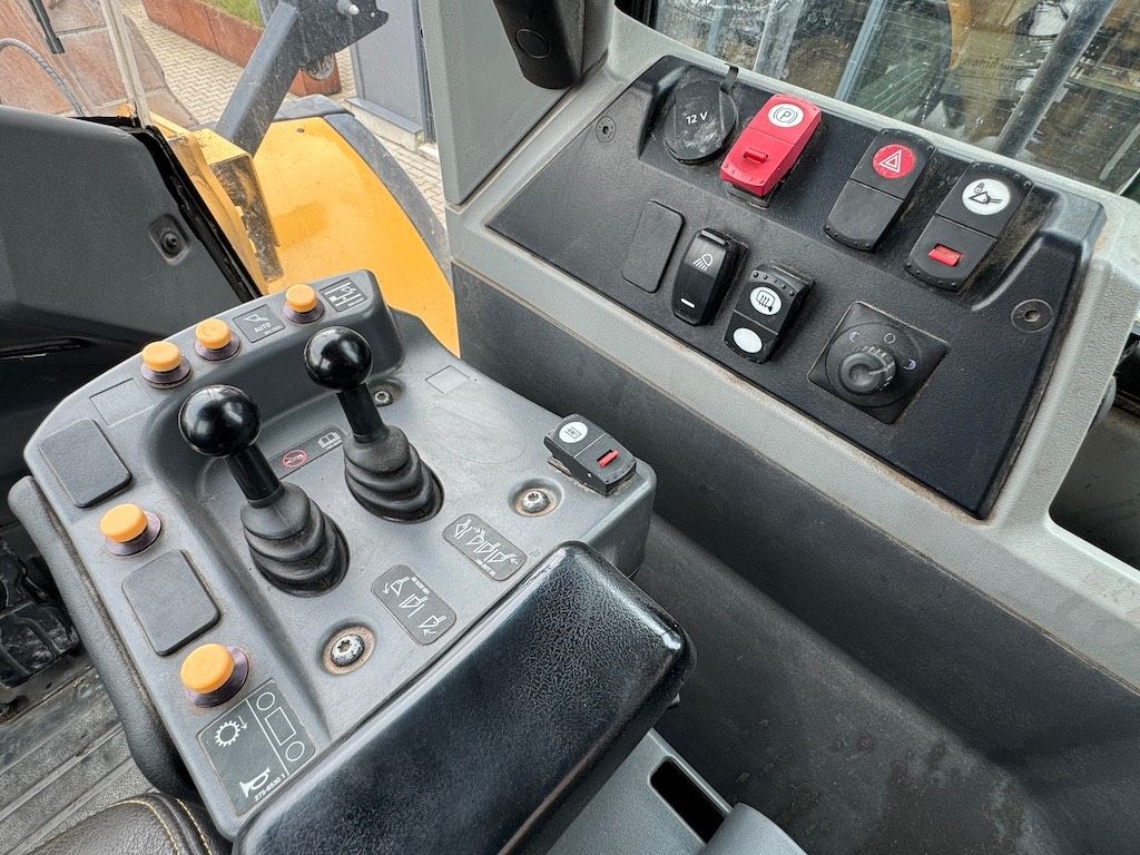CAT 980M