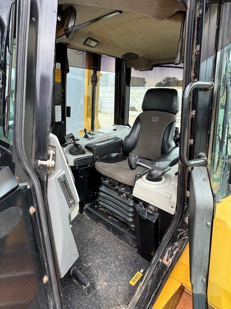 CAT D 6 N LGP