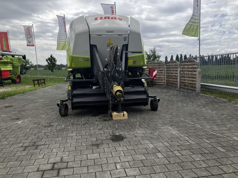 Claas QUADRANT 5200 FC
