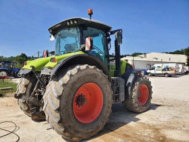 Claas AXION 830