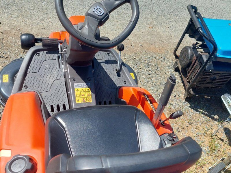Husqvarna R 216 AWD