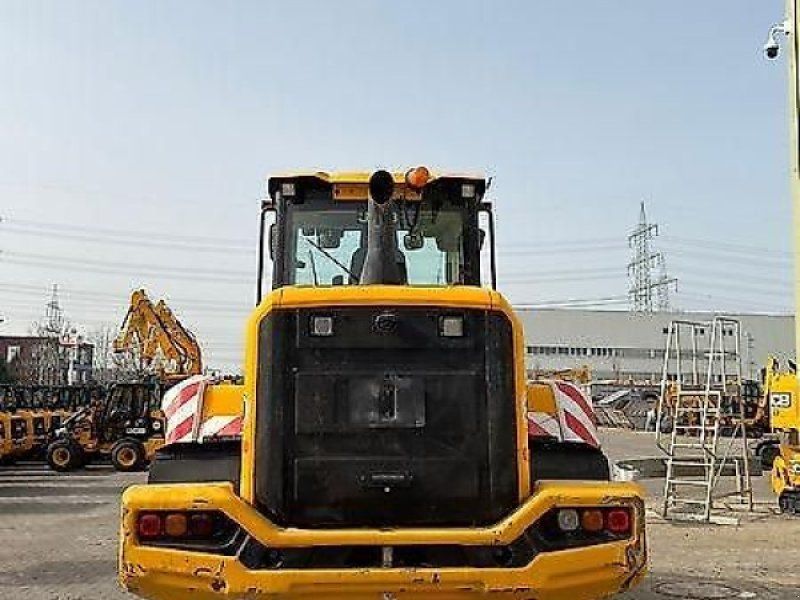 JCB 437HT
