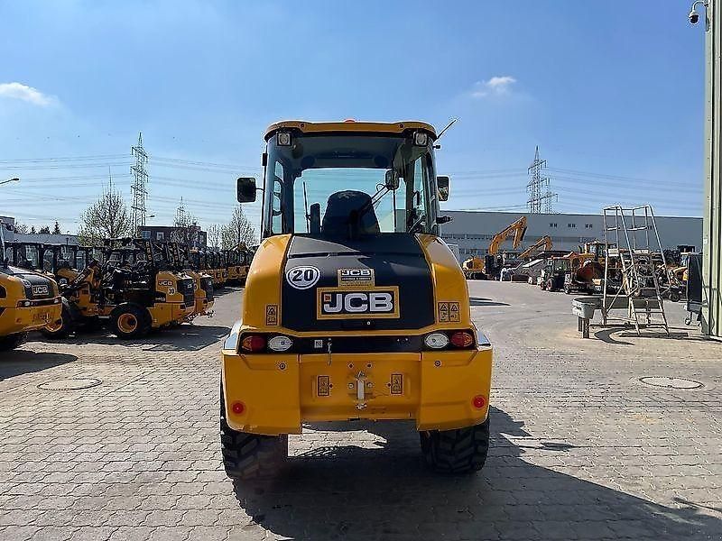 JCB 409