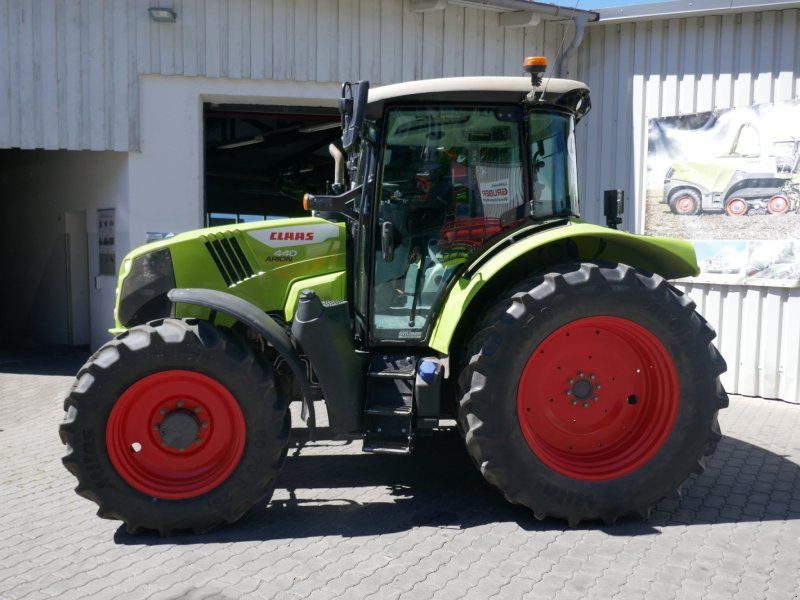 Claas Arion 440