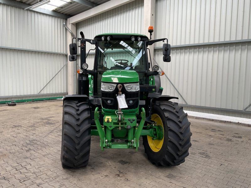 John Deere 6120M