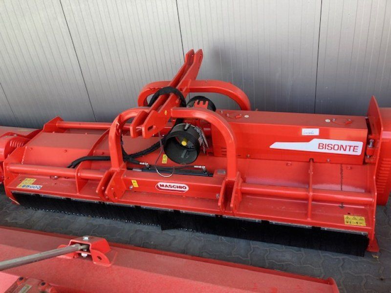 Maschio Bisonte 280 Heck und Front