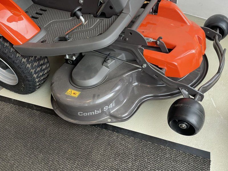 Husqvarna Rider R200IX