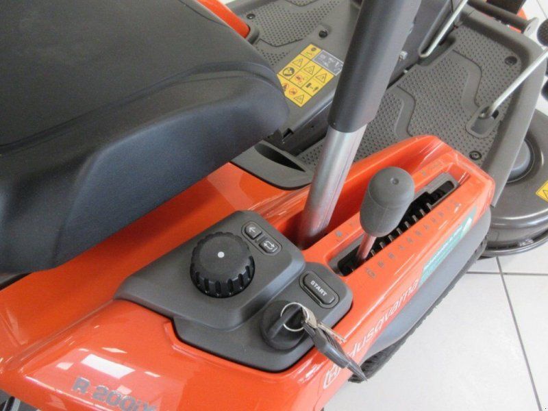 Husqvarna RIDER R 200iX AWD Mähdeck 103 cm