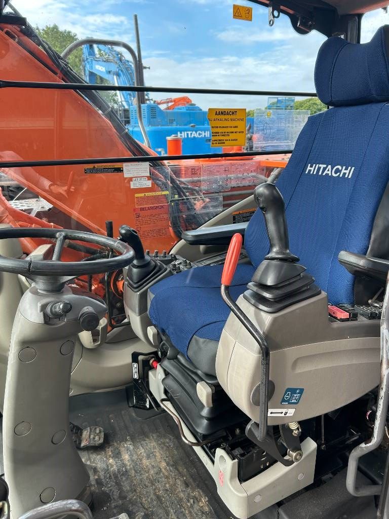 Hitachi ZX 140 W-3