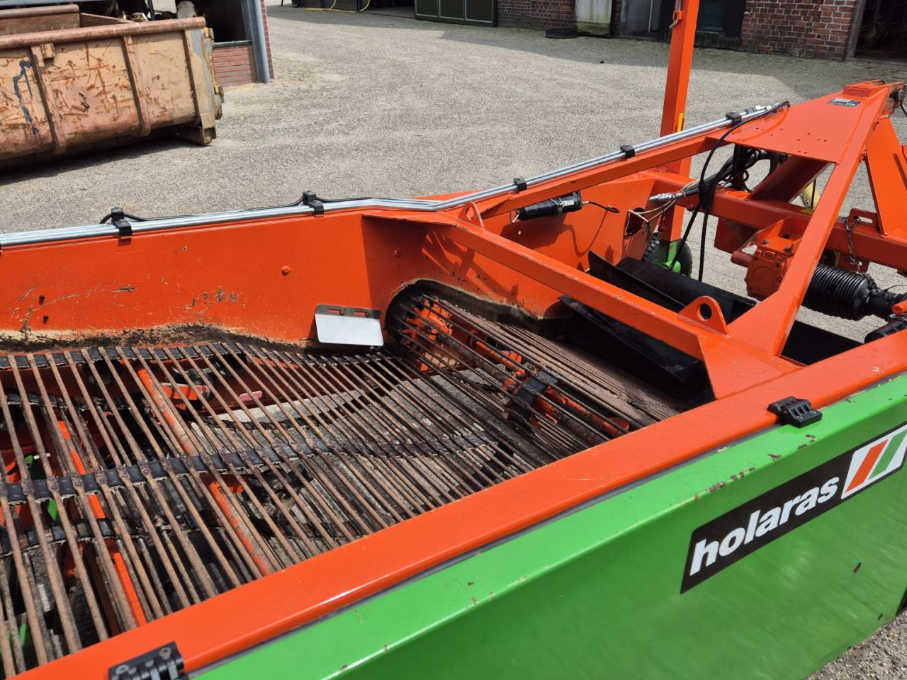 Holaras UR 135 DB uienrooier met dwarsafvoerbanden