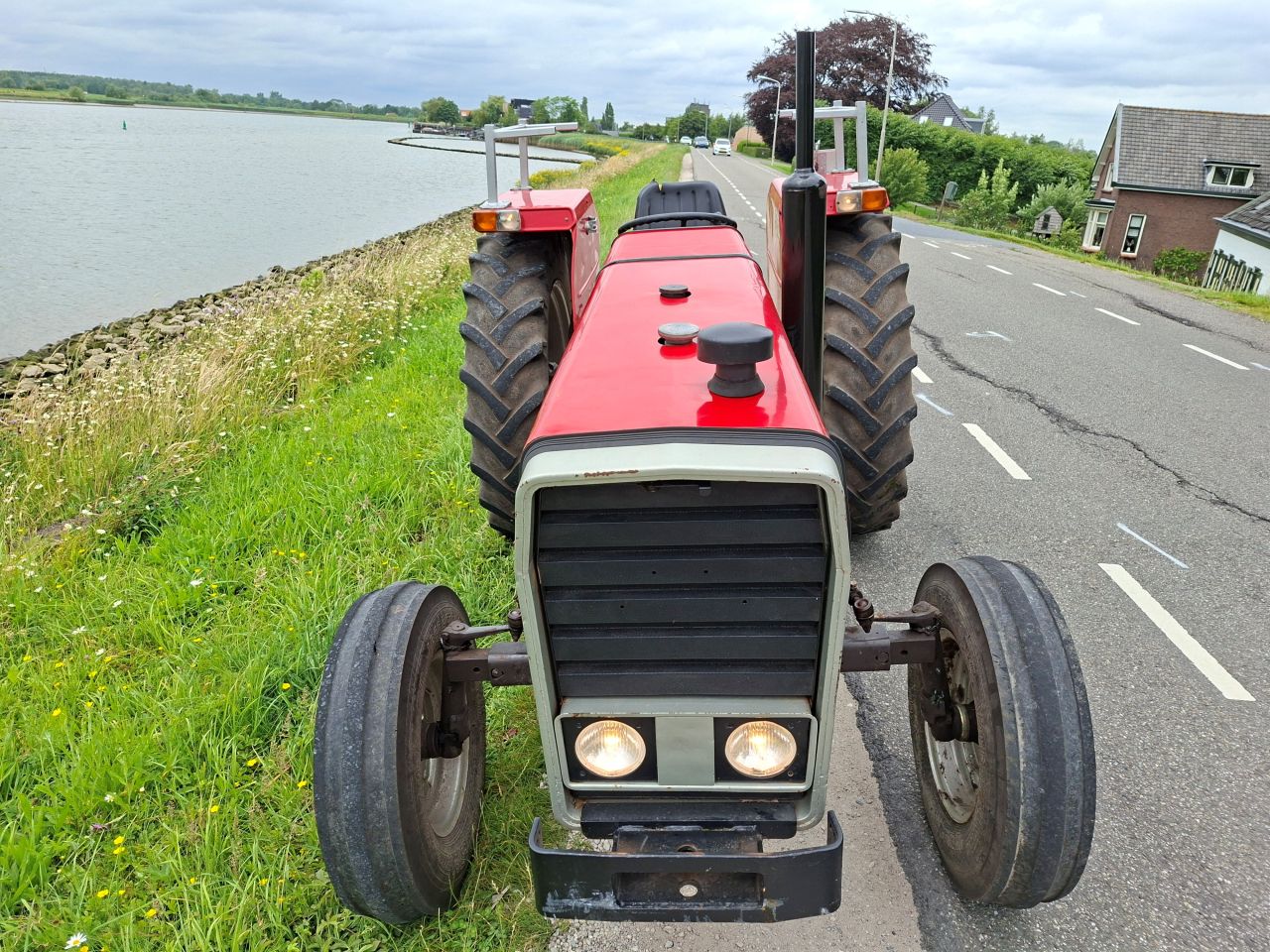 Massey Ferguson 260