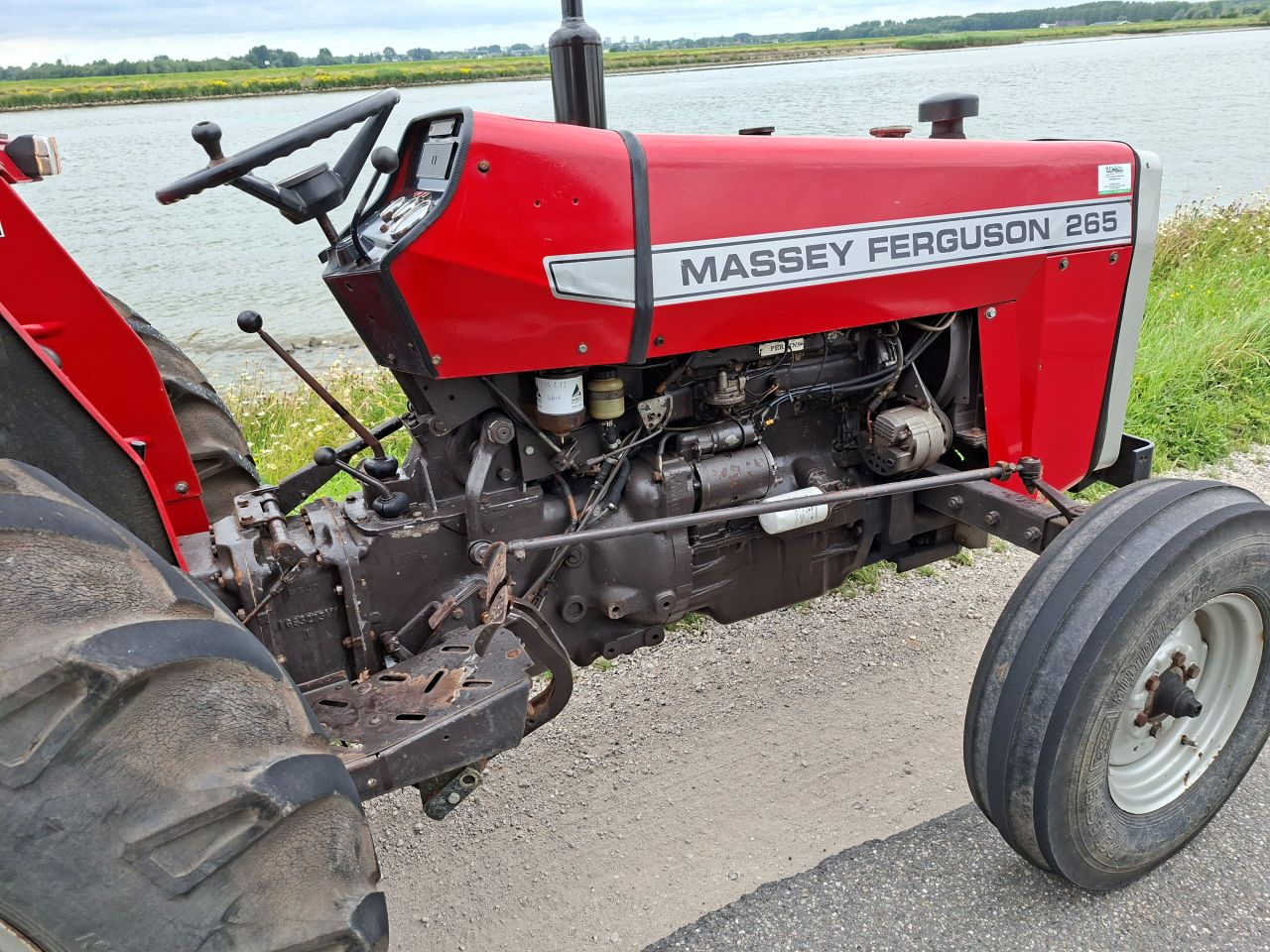 Massey Ferguson 260
