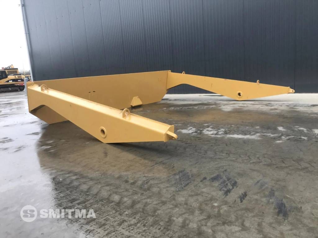 CAT 735B
