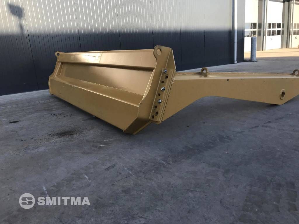 CAT 735C