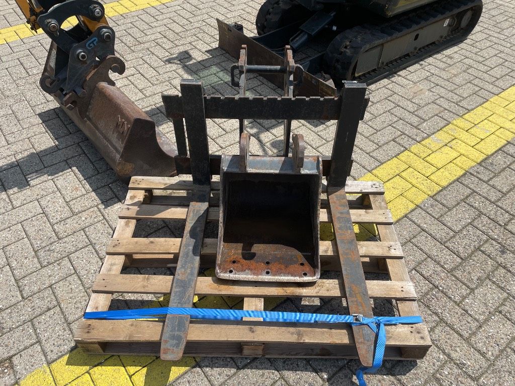 Hyundai Robex 16-9