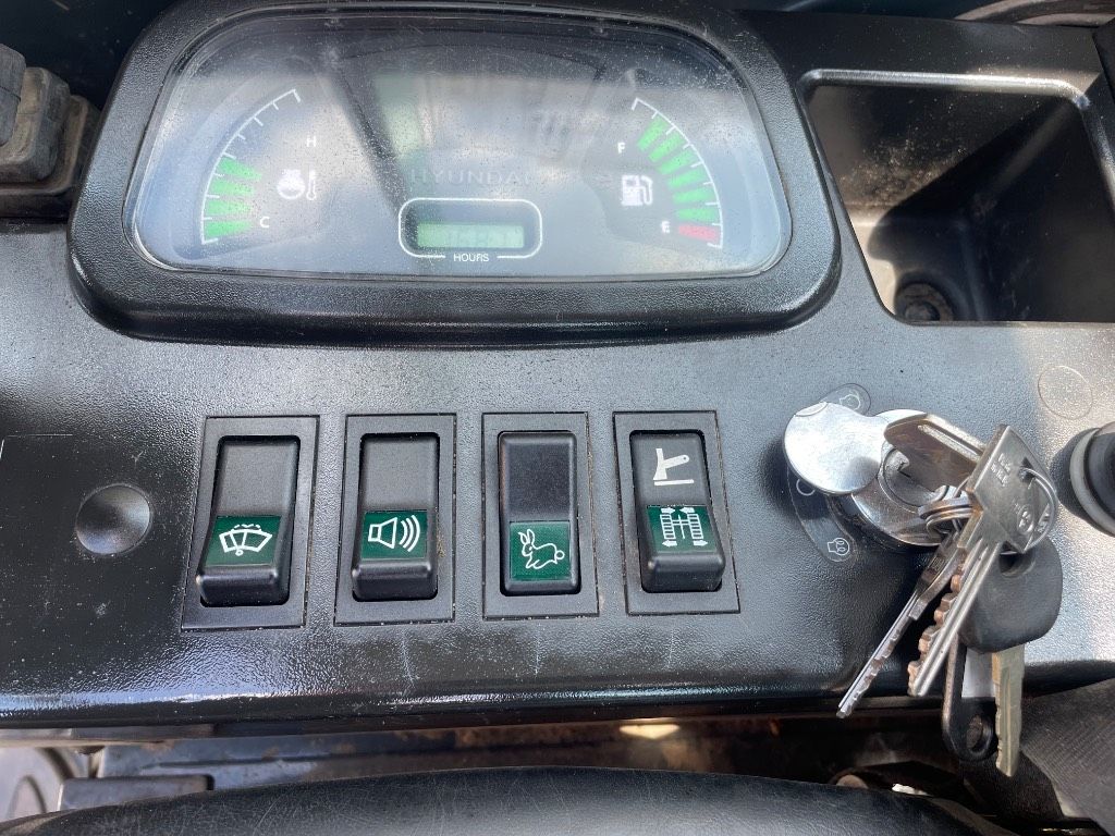 Hyundai Robex 16-9