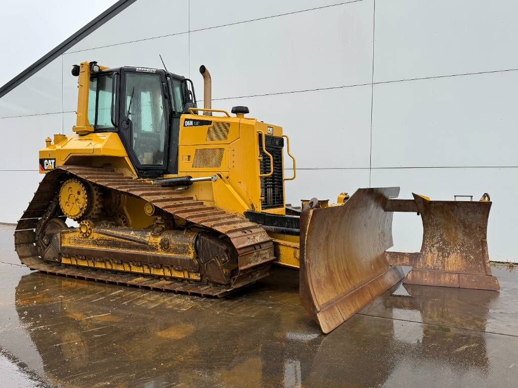 CAT D6N LGP - German Machine / Folding Blade