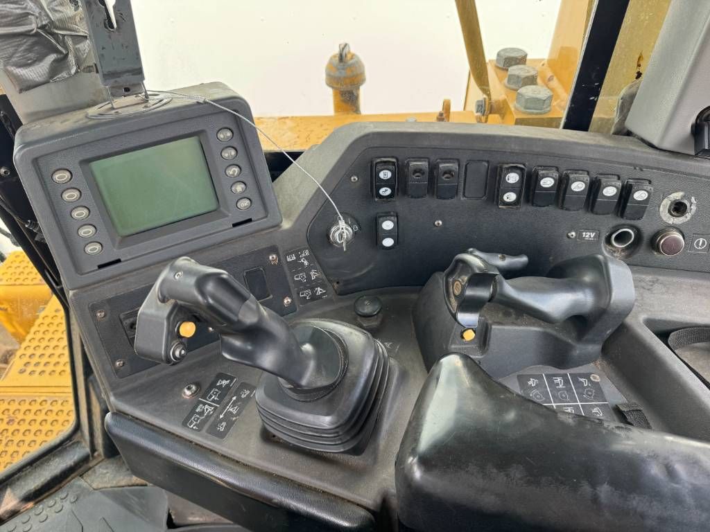 CAT D9T - Ripper / Auto Greasing / Airco