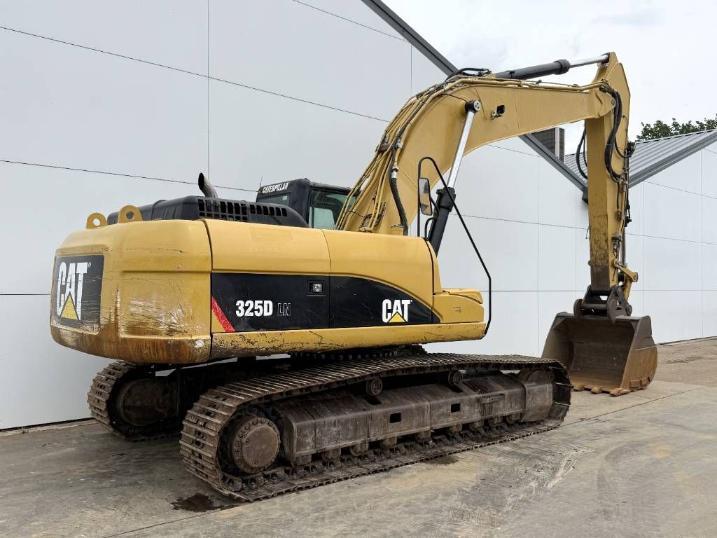 CAT 325DLN - Automatic Greasing / Quick Coupler