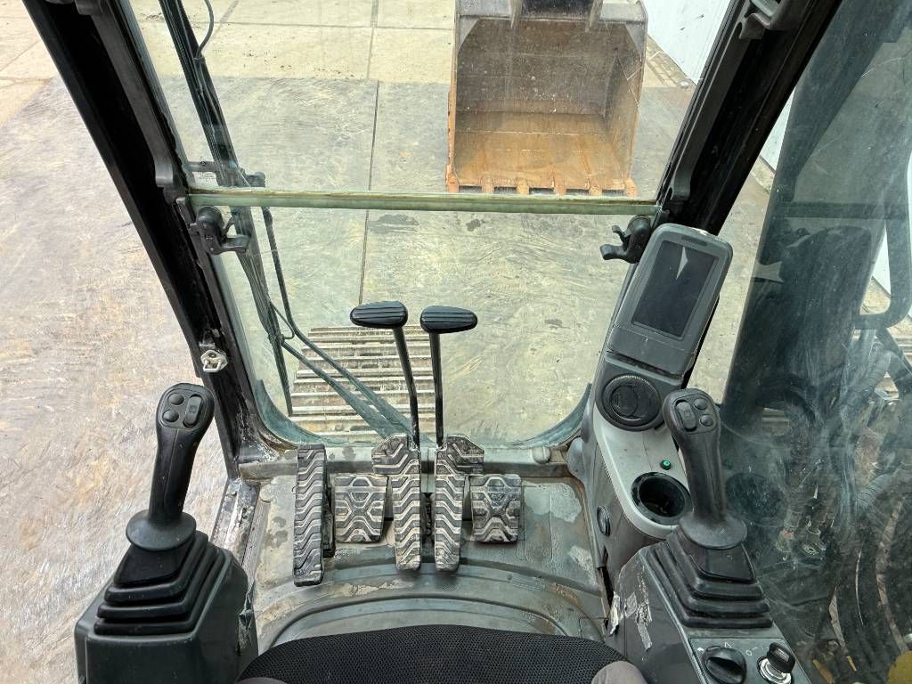 CAT 325DLN - Automatic Greasing / Quick Coupler