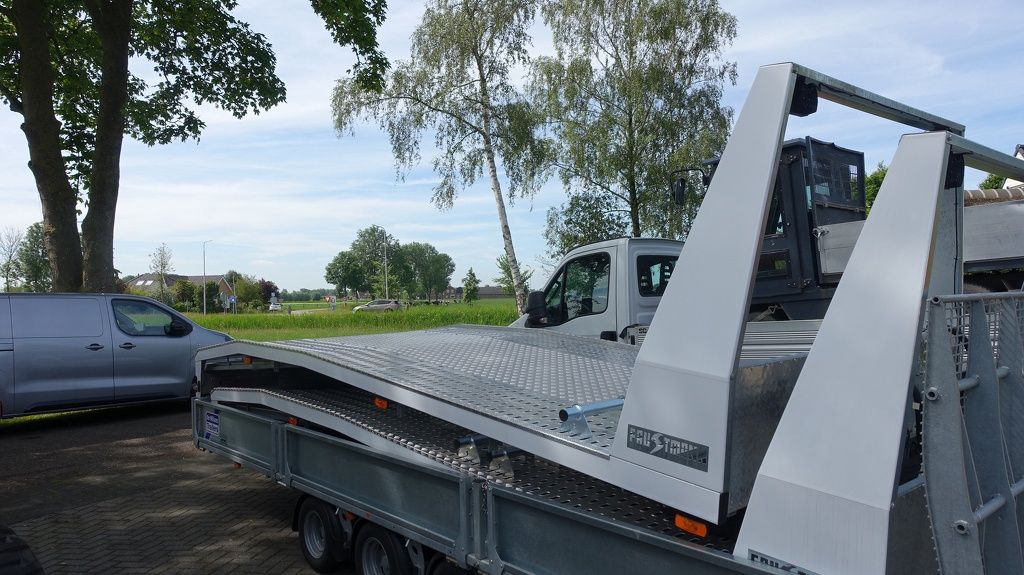 Faustman Nog 1x Oprijbak voor Renault Master