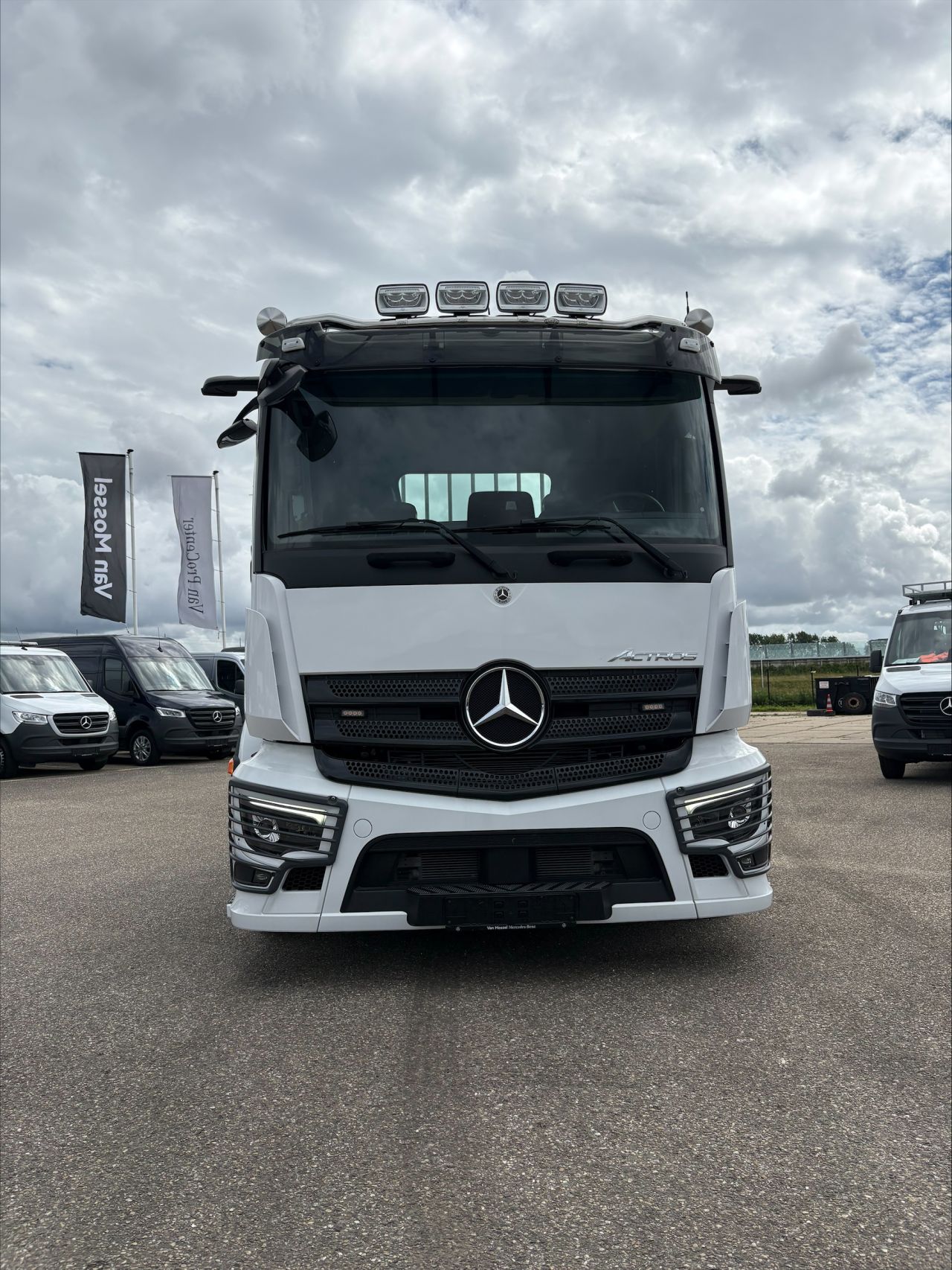 Mercedes-Benz Actros 2635 6x2 oprijwagen