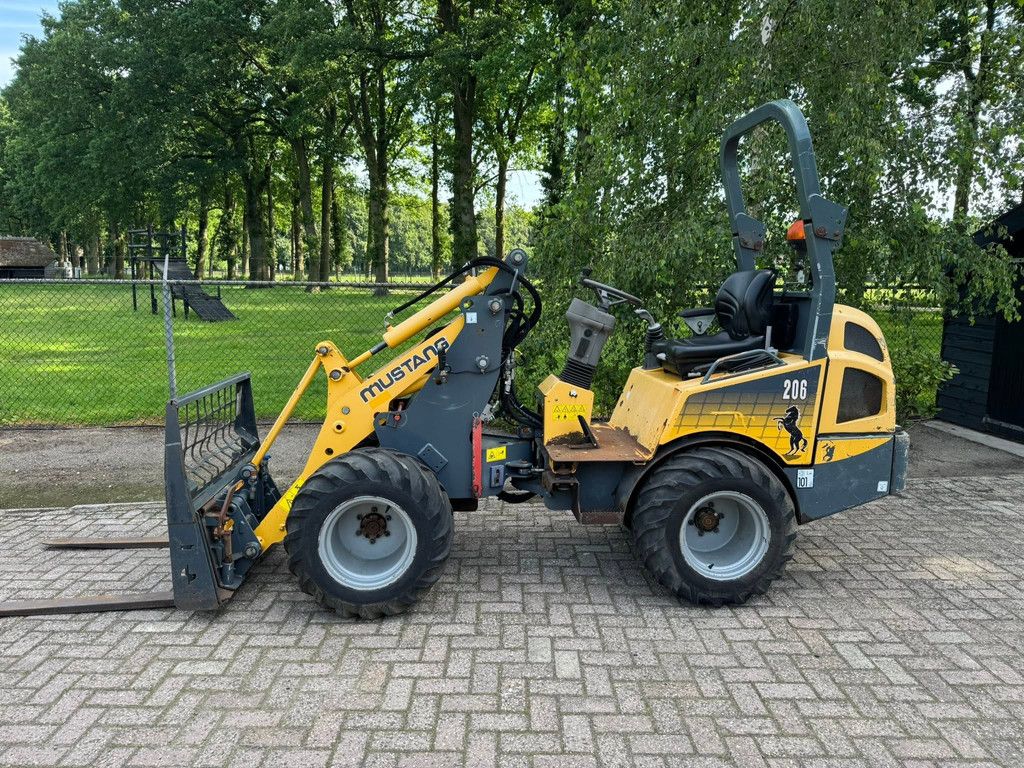 Mustang AL 206 Shovel + Kenteken