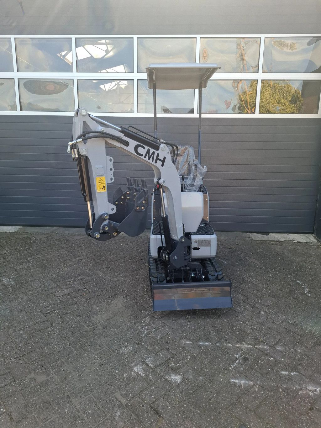 CMH LX06 C minigraver 72cm Zwenkgiek NIEUW