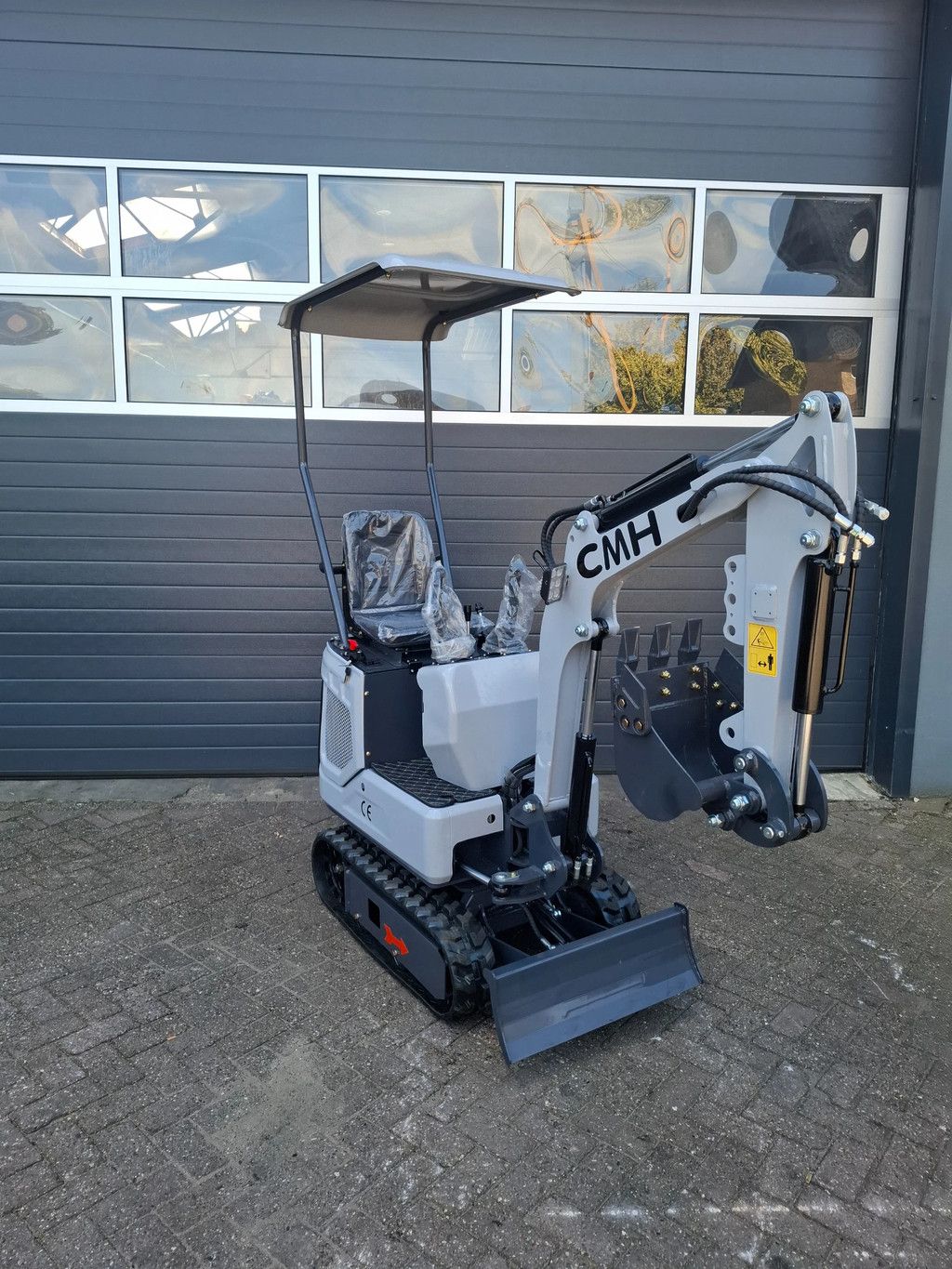 CMH LX06 C minigraver 72cm Zwenkgiek NIEUW