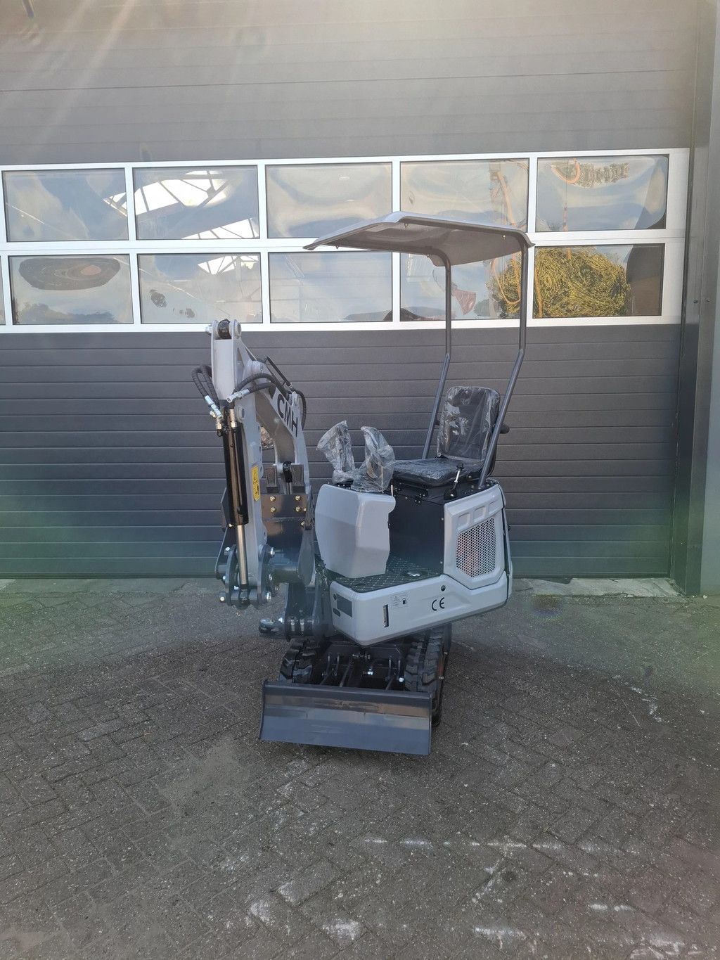 CMH LX06 C minigraver 72cm Zwenkgiek NIEUW