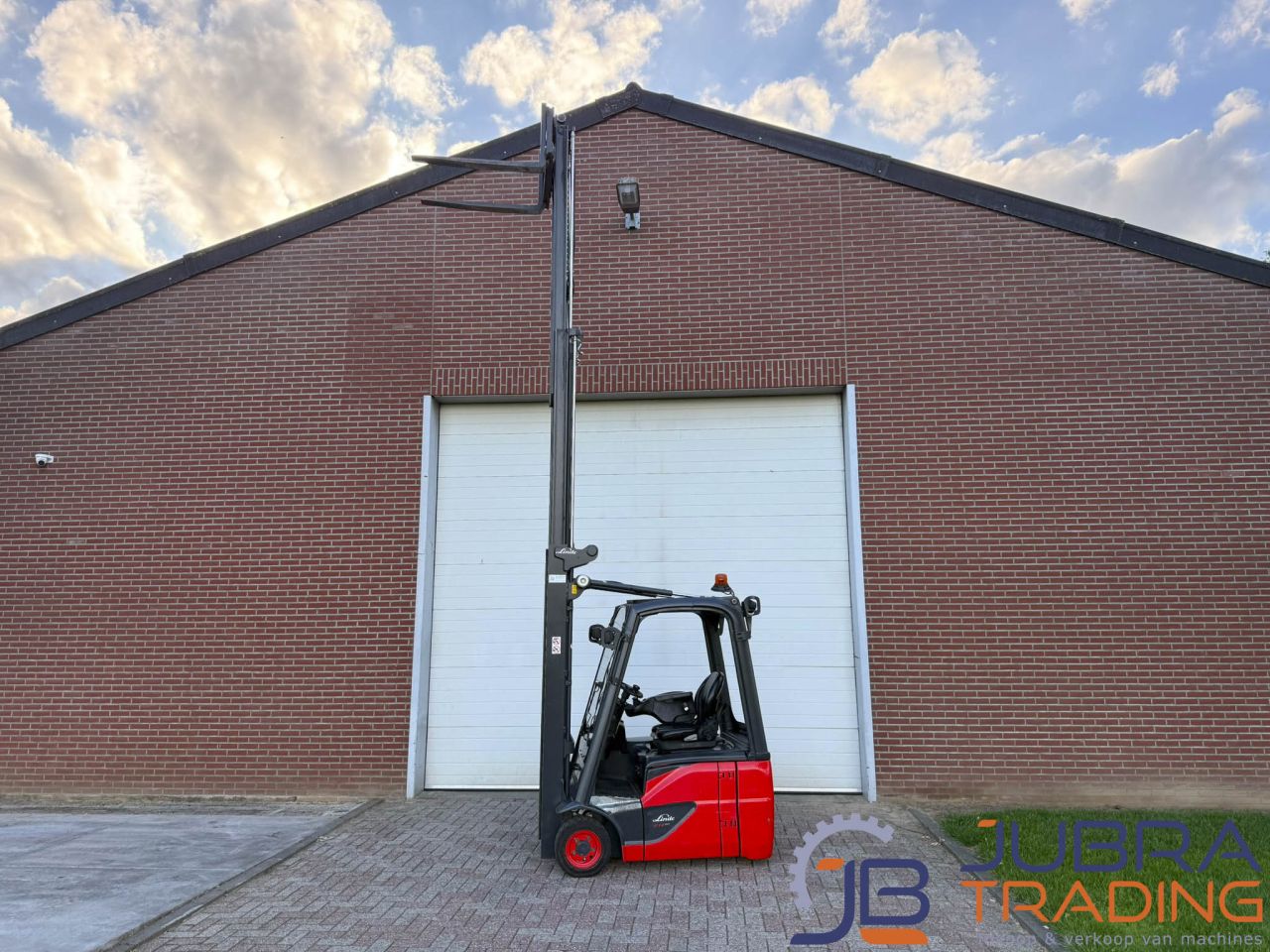 Linde E14-02 Electric Forklift | 2016 | 6855H | 1.4T | 5.3M