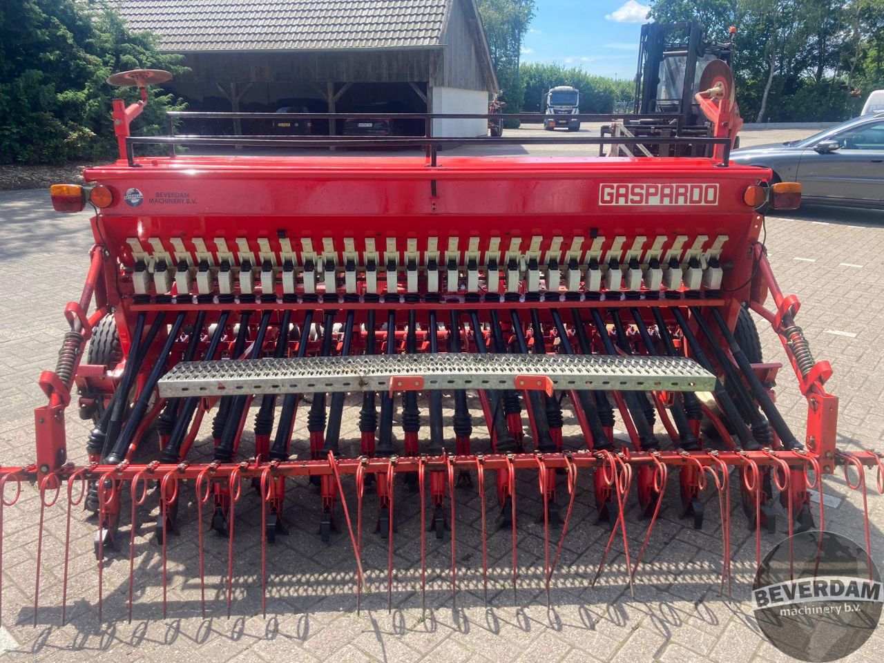 Lely Terra + Gaspardo M300