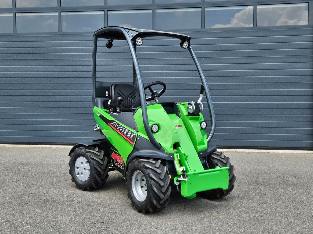 Avant 225 mini-lader