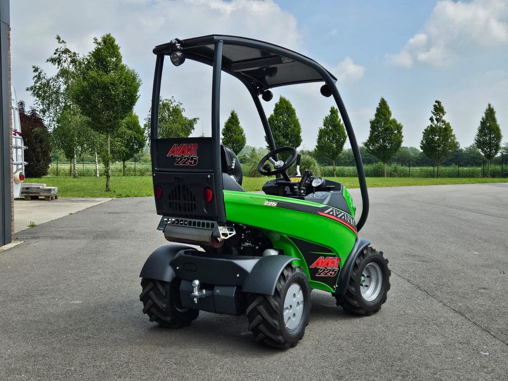 Avant 225 mini-lader