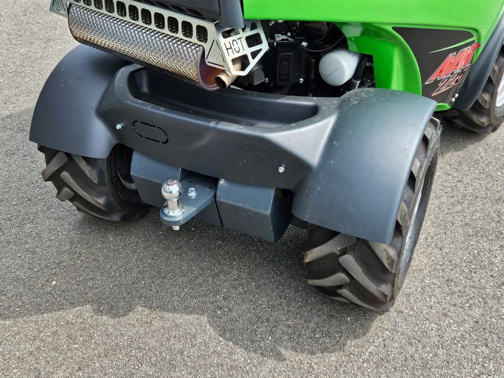 Avant 225 mini-lader
