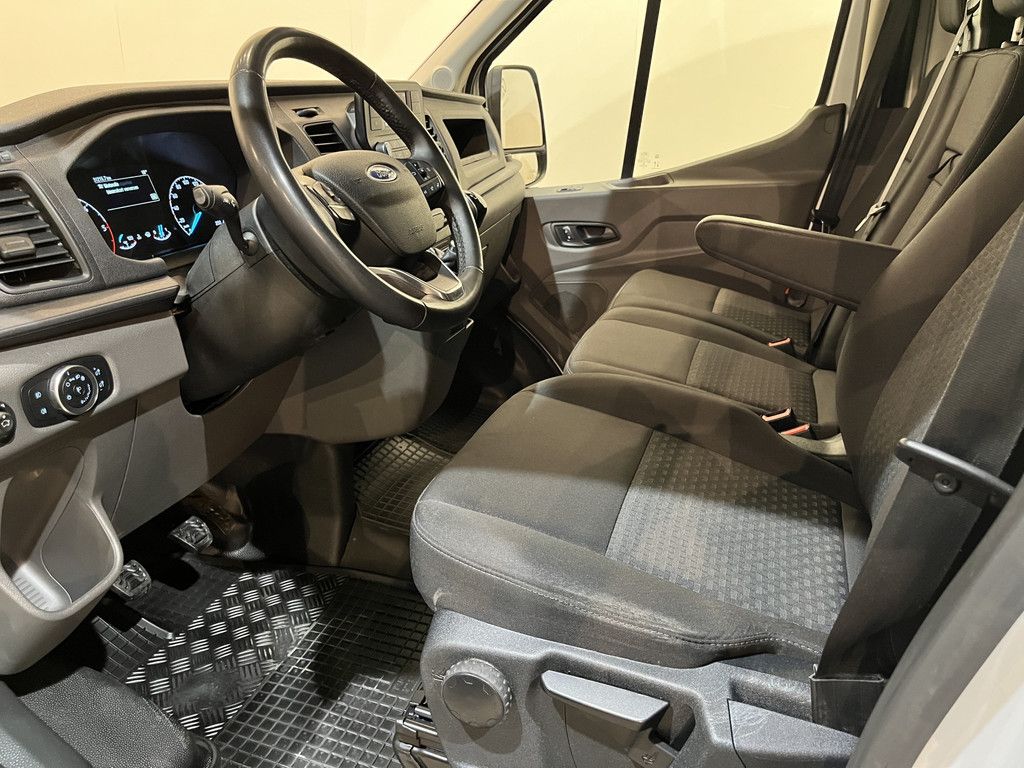 Ford Transit 350 2.0 TDCI 170 PK L2H3 RWD / Trekhaak 3.500 KG / Airco / Cruise Control / Camera / 3-Zits / 61.200 KM !!